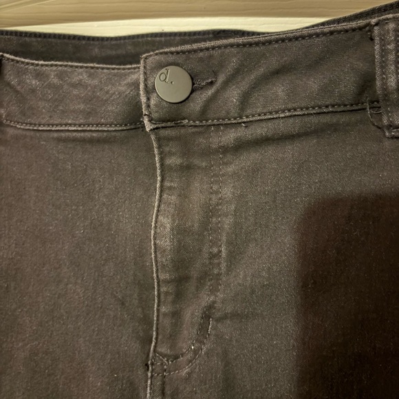 d. jeans Women's Black Bermuda Shorts - Picture 4 of 6